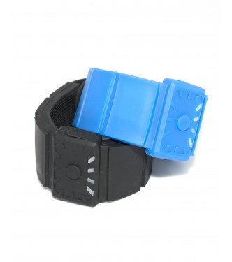 maze-exclusive-wrap-around-water-resistant-3000-mah-portable-charger-external-powerbank-bracelet-battery-pack (2).jpg